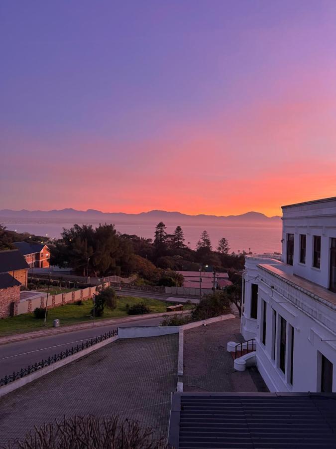 The Queen Mossel Bay Exterior foto